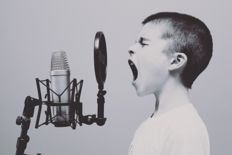 Waarom jij radiospots beter verdraagt dan tv-reclame - D&K Vision
